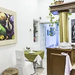 לינה וארוחת בוקר Palazzo Ruffo Di Bagnara 2*