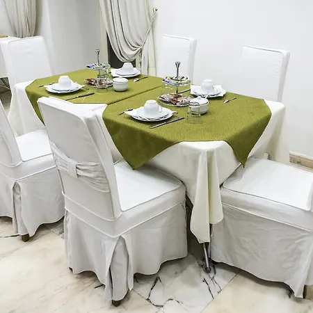 Palazzo Ruffo Di Bagnara 2* Неаполь