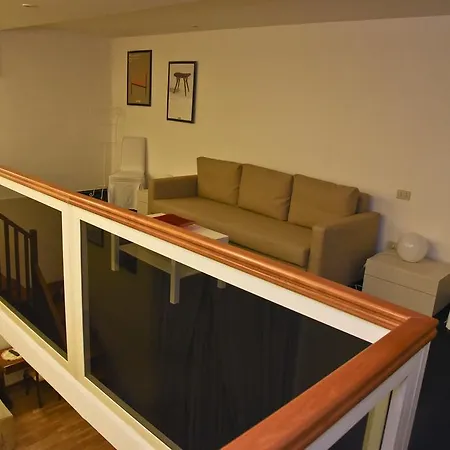 Palazzo Ruffo Di Bagnara 2* Nápoles