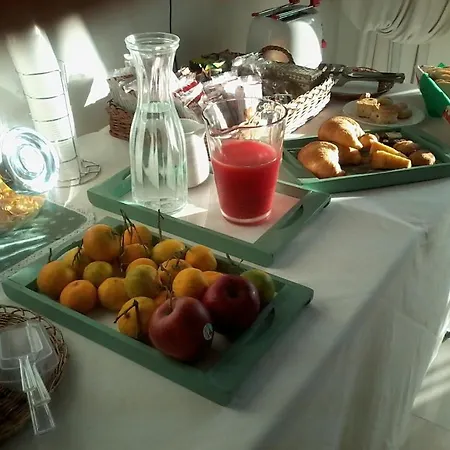 Palazzo Ruffo Di Bagnara 2* Nápoles