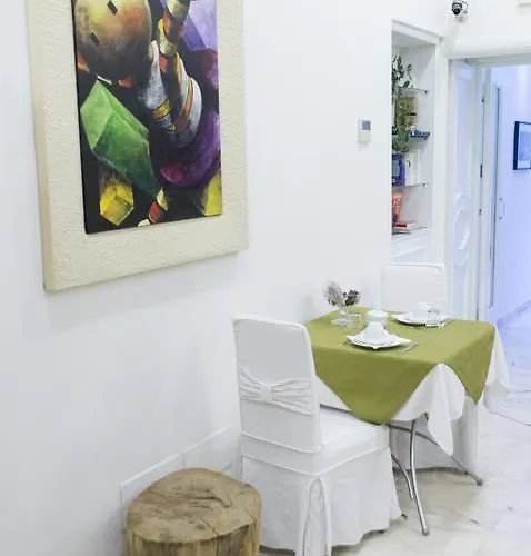 Palazzo Ruffo Di Bagnara 2* Nápoles