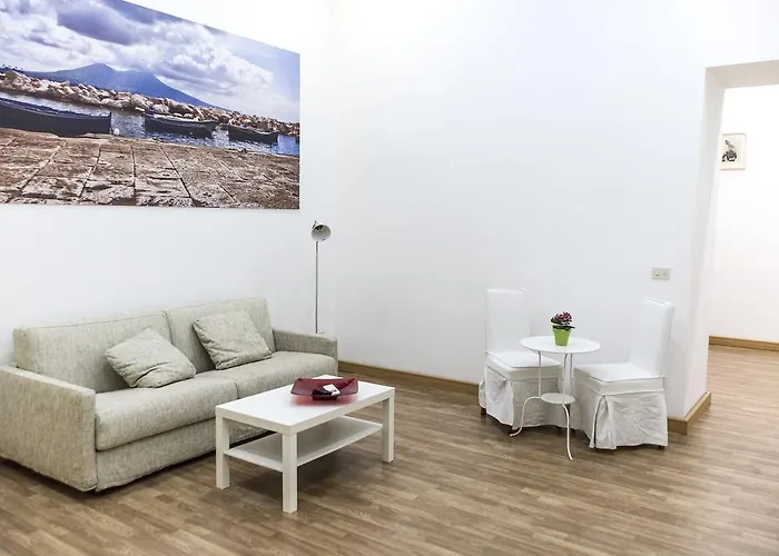 Palazzo Ruffo Di Bagnara Alojamento de Acomodação e Pequeno-almoço Nápoles