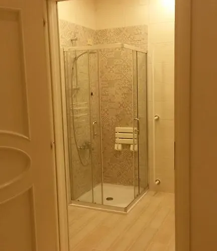 Palazzo Ruffo Di Bagnara Alojamento de Acomodação e Pequeno-almoço Nápoles