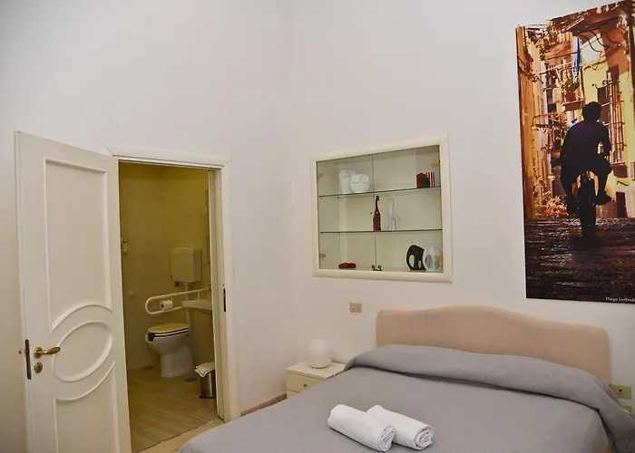 Alojamento de Acomodação e Pequeno-almoço Palazzo Ruffo Di Bagnara 2*