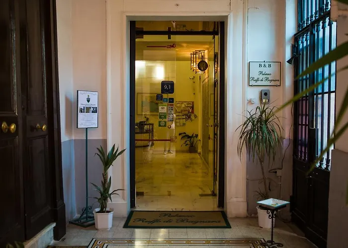 Alojamento de Acomodação e Pequeno-almoço Palazzo Ruffo Di Bagnara