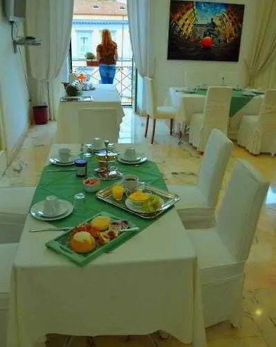 Alojamento de Acomodação e Pequeno-almoço Palazzo Ruffo Di Bagnara Nápoles