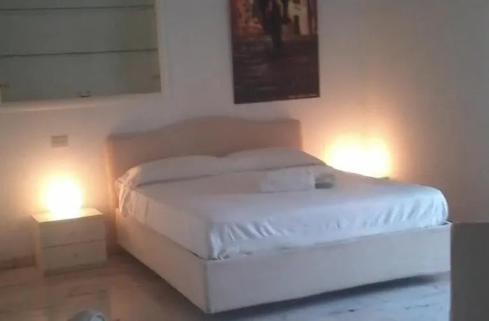 Palazzo Ruffo Di Bagnara Alojamento de Acomodação e Pequeno-almoço 2*