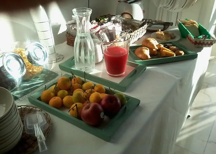 Palazzo Ruffo Di Bagnara 2* Nápoles