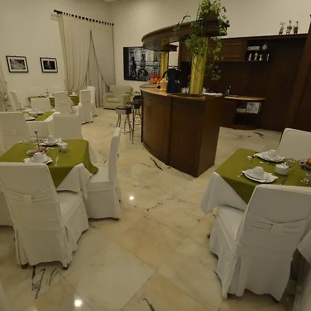 לינה וארוחת בוקר Palazzo Ruffo Di Bagnara 2*