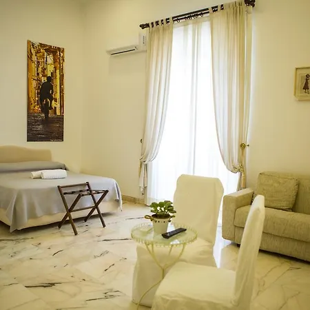 לינה וארוחת בוקר Palazzo Ruffo Di Bagnara 2*